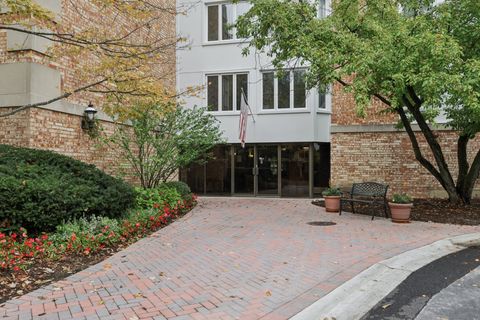 Photo of 200 Lake Boulevard #439, Buffalo Grove, IL 60089 (MLS # 12489079)
