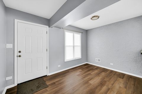 Tiny photo for 1793 Queensbury Circle #0, Hoffman Estates, IL 60169 (MLS # 12643108)