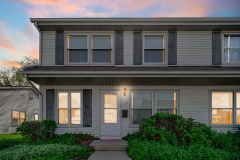 Tiny photo for 1793 Queensbury Circle #0, Hoffman Estates, IL 60169 (MLS # 12643108)