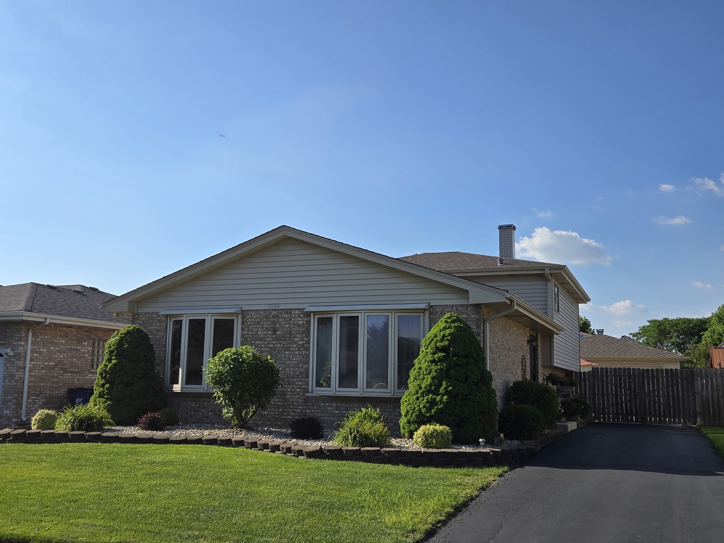 5224 W 121st Place