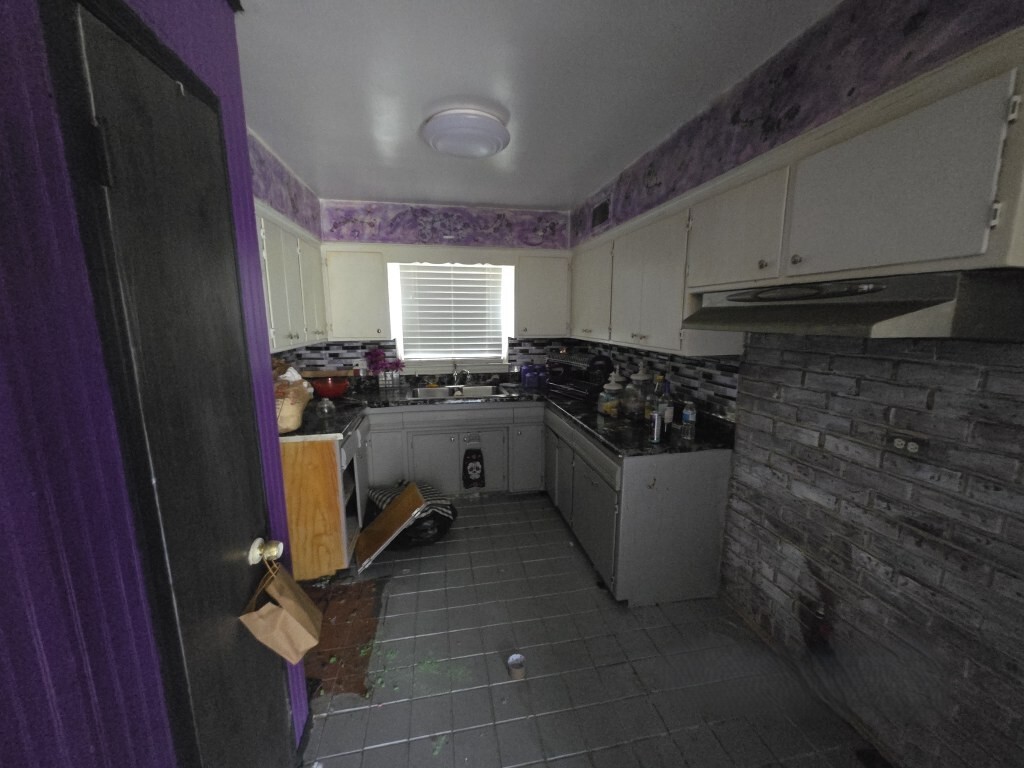 14223 University Avenue