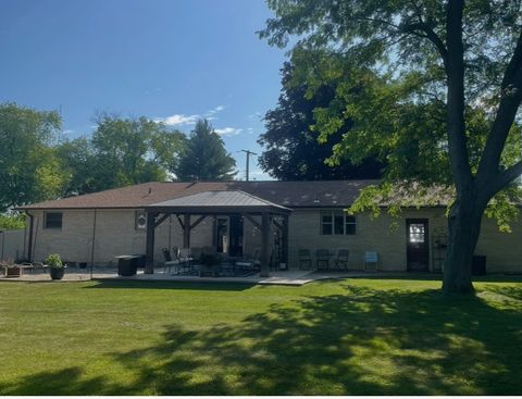 Tiny photo for 1011 Parks Lane, Ottawa, IL 61350 (MLS # 12534137)