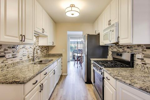 Tiny photo for 1576 N Saint Marks Place, Palatine, IL 60067 (MLS # 12513713)