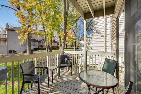 Tiny photo for 1576 N Saint Marks Place, Palatine, IL 60067 (MLS # 12513713)