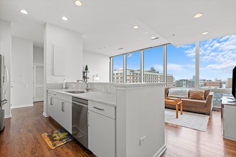 Tiny photo for 500 W Superior Street #602, Chicago, IL 60654 (MLS # 12518202)