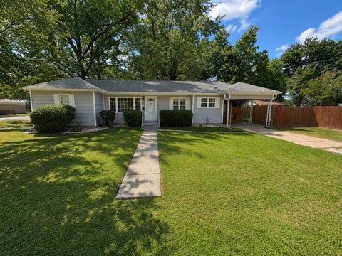 Photo of 320 Anderson Street, Centralia, IL 62801 (MLS # 12745360)