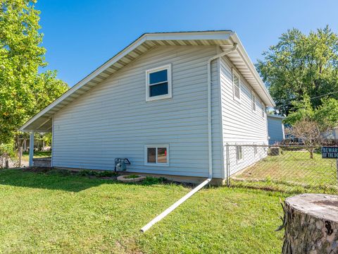 Tiny photo for 901 Garfield Drive, Carpentersville, IL 60110 (MLS # 12486236)
