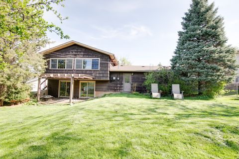 Tiny photo for 21W137 Everest Road, Lombard, IL 60148 (MLS # 12625291)