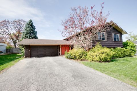 Photo of 21W137 Everest Road, Lombard, IL 60148 (MLS # 12625291)