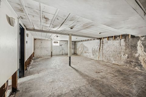 Tiny photo for 222 Le Moyne Parkway, Oak Park, IL 60302 (MLS # 12381907)