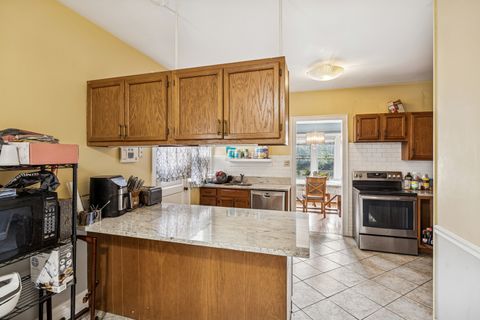 Tiny photo for 222 Le Moyne Parkway, Oak Park, IL 60302 (MLS # 12381907)