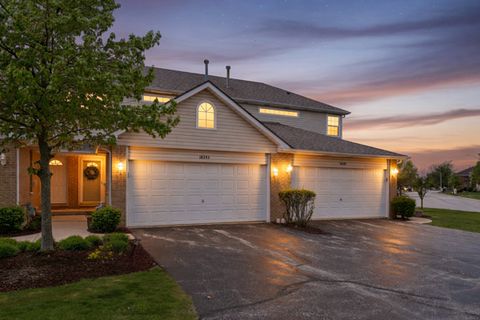 Tiny photo for 18293 Kirby Drive, Tinley Park, IL 60487 (MLS # 12634130)