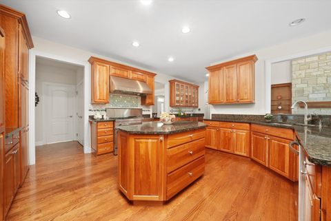 Tiny photo for 83 S Wynstone Drive, North Barrington, IL 60010 (MLS # 12442067)