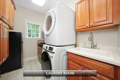 Tiny photo for 83 S Wynstone Drive, North Barrington, IL 60010 (MLS # 12442067)