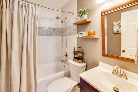 Tiny photo for 18323 W Woodland Terrace, Gurnee, IL 60031 (MLS # 12515772)