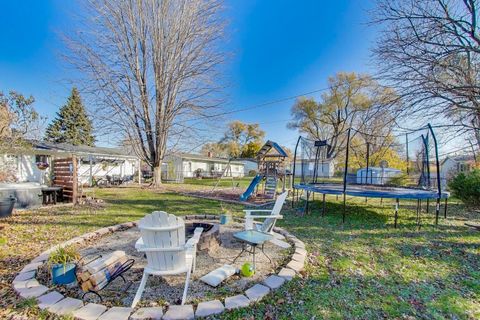 Tiny photo for 18323 W Woodland Terrace, Gurnee, IL 60031 (MLS # 12515772)