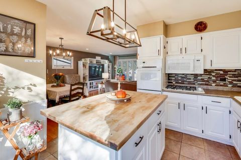 Tiny photo for 18323 W Woodland Terrace, Gurnee, IL 60031 (MLS # 12515772)