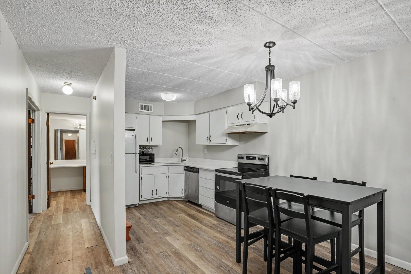 1619 RICHMOND Circle 205