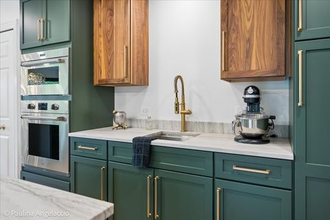 Tiny photo for 897 Longmeadow Court #1044, Lake Barrington, IL 60010 (MLS # 12630420)