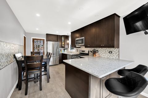 Tiny photo for 4033 W 109th Street, Oak Lawn, IL 60453 (MLS # 12558037)