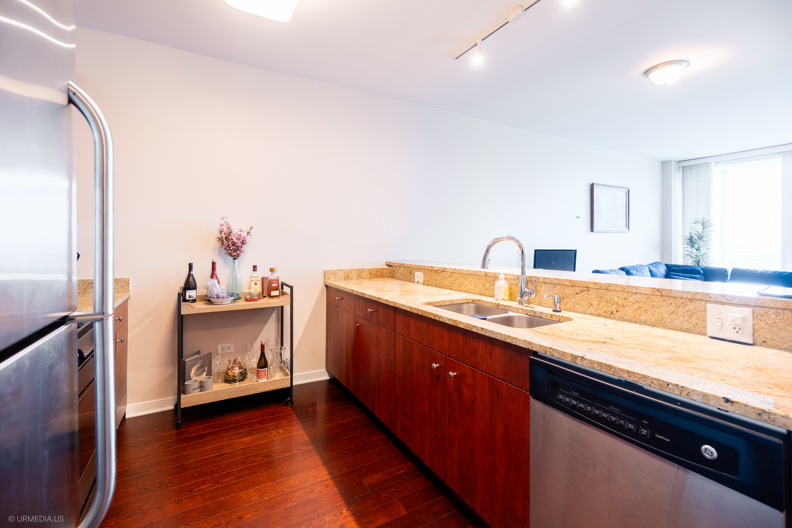 757 N Orleans Street 805