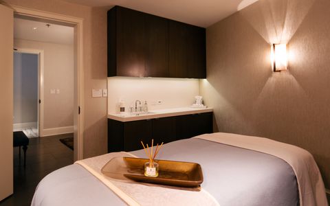 Tiny photo for 118 E Erie Street #18A, Chicago, IL 60611 (MLS # 12578990)