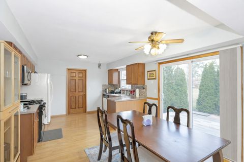 Tiny photo for 2013 Briar Hill Drive W, Schaumburg, IL 60194 (MLS # 12592083)