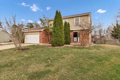 Tiny photo for 2013 Briar Hill Drive W, Schaumburg, IL 60194 (MLS # 12592083)