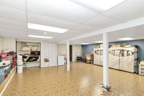 Tiny photo for 2013 Briar Hill Drive W, Schaumburg, IL 60194 (MLS # 12592083)