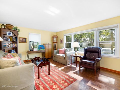 Tiny photo for 325 E York Avenue, West Chicago, IL 60185 (MLS # 12480872)