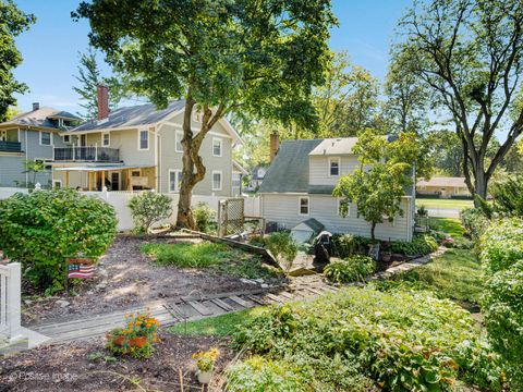 Tiny photo for 325 E York Avenue, West Chicago, IL 60185 (MLS # 12480872)