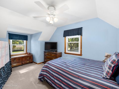 Tiny photo for 325 E York Avenue, West Chicago, IL 60185 (MLS # 12480872)