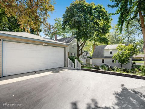 Tiny photo for 325 E York Avenue, West Chicago, IL 60185 (MLS # 12480872)