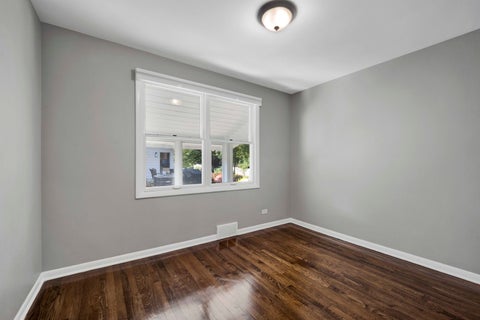 Tiny photo for 376 N WEST Avenue, Elmhurst, IL 60126 (MLS # 12769888)
