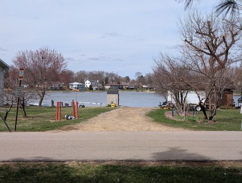 Tiny photo for 2155 Oriole Drive, Freeport, IL 61032 (MLS # 12608205)