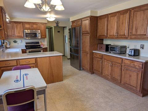 Tiny photo for 2155 Oriole Drive, Freeport, IL 61032 (MLS # 12608205)