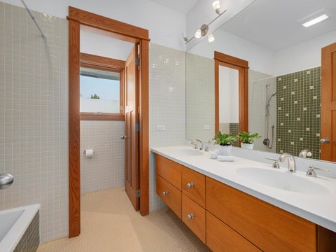 Tiny photo for 210 S Madison Street, Hinsdale, IL 60521 (MLS # 12783638)