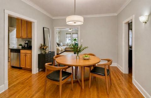Tiny photo for 242 S Maple Avenue #1W, Oak Park, IL 60302 (MLS # 12651088)