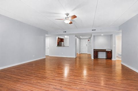 Tiny photo for 425 N BENJAMIN Drive #205, Vernon Hills, IL 60061 (MLS # 12663315)