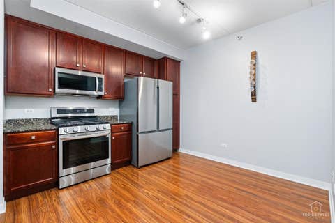 Tiny photo for 425 N BENJAMIN Drive #205, Vernon Hills, IL 60061 (MLS # 12663315)