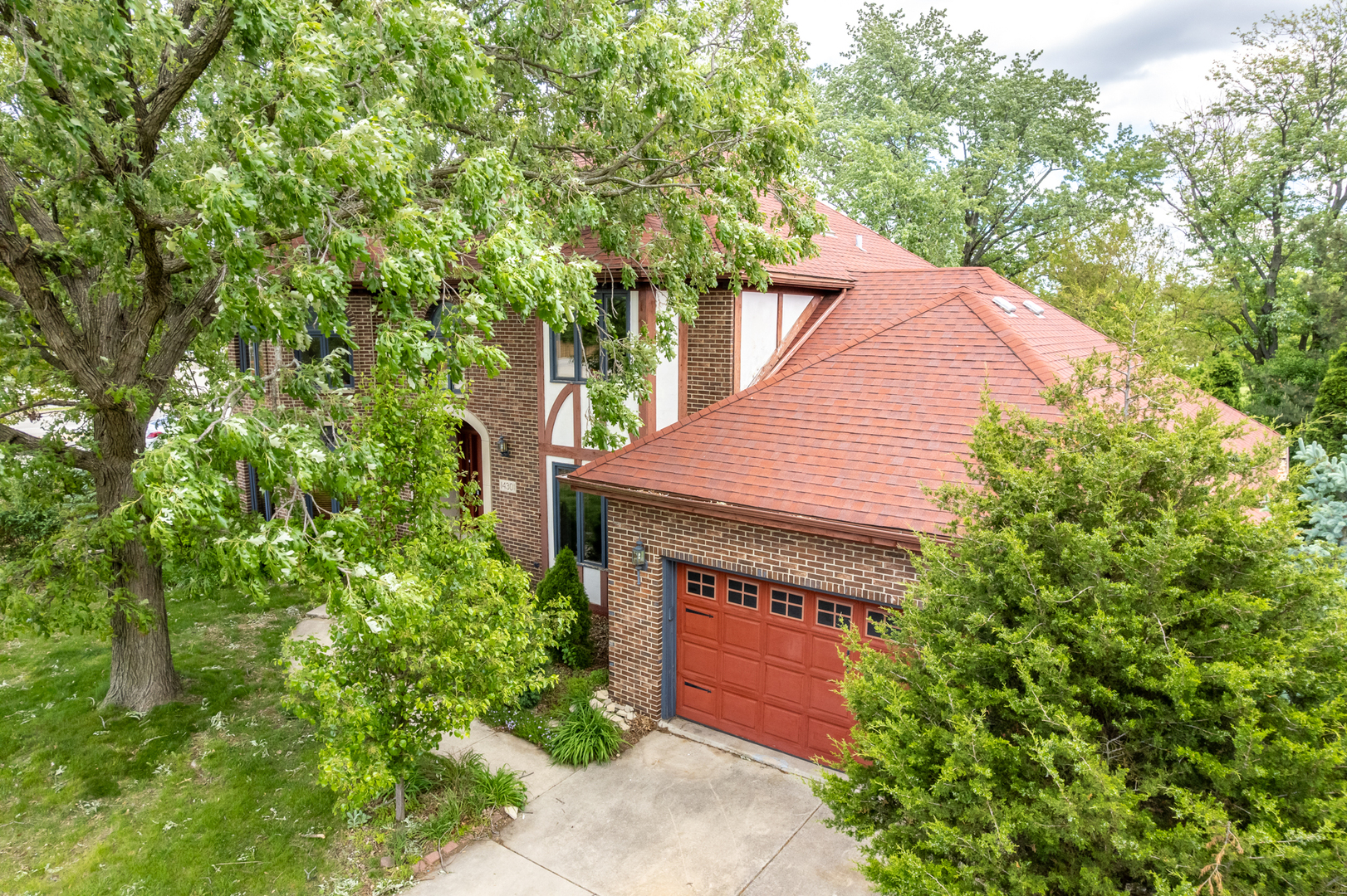 14301 Wooded Path Lane