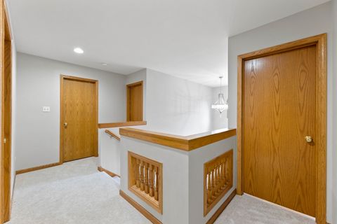 Tiny photo for 10200 S Artesian Avenue, Chicago, IL 60655 (MLS # 12493658)