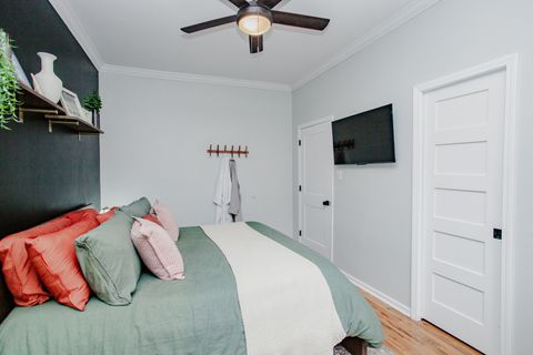 Tiny photo for 1050 W Byron Street #2W, Chicago, IL 60613 (MLS # 12623728)
