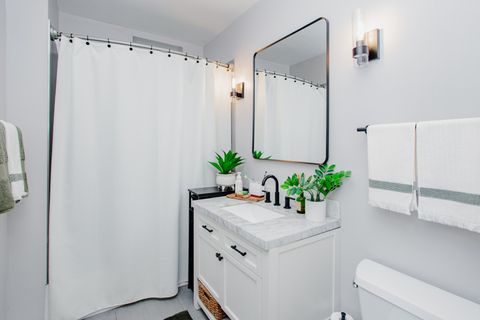 Tiny photo for 1050 W Byron Street #2W, Chicago, IL 60613 (MLS # 12623728)