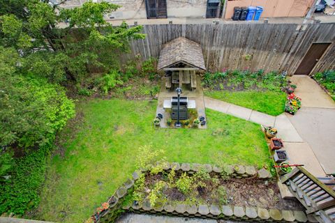 Tiny photo for 1050 W Byron Street #2W, Chicago, IL 60613 (MLS # 12623728)