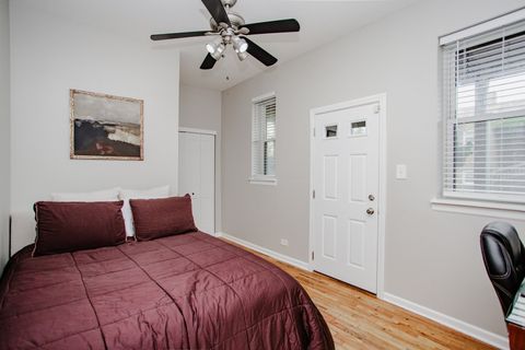 Tiny photo for 1050 W Byron Street #2W, Chicago, IL 60613 (MLS # 12623728)