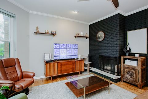 Tiny photo for 1050 W Byron Street #2W, Chicago, IL 60613 (MLS # 12623728)