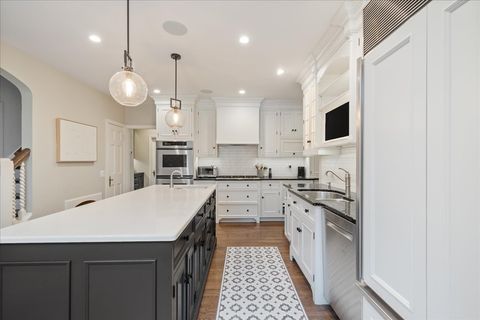 Tiny photo for 599 Woodlawn Avenue, Glencoe, IL 60022 (MLS # 12621031)