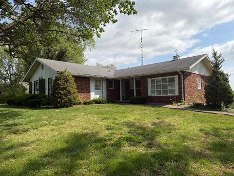 Photo of 3486 State Route 13 Highway, Pinckneyville, IL 62274 (MLS # 12622879)