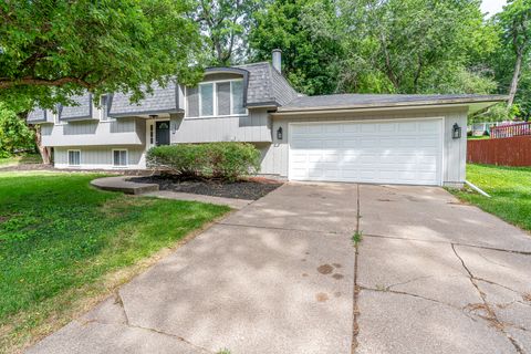 Tiny photo for 4430 CANTERBURY Lane, Davenport, IA 52806 (MLS # 12692112)